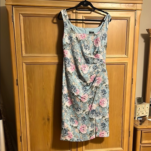 Floral Sleeveless Dress with Slit - Picture 2 of 4